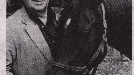 Zdjęcie zapożyczone z opracowania: Z. A. Judycki, „Panowie, Zdrowie Konia”, [w]: „Głos Katolicki”. Tygodnik polskiej emigracji, 28.02.1993, Nr 9 (1587), Rok XXXV, s. 10.